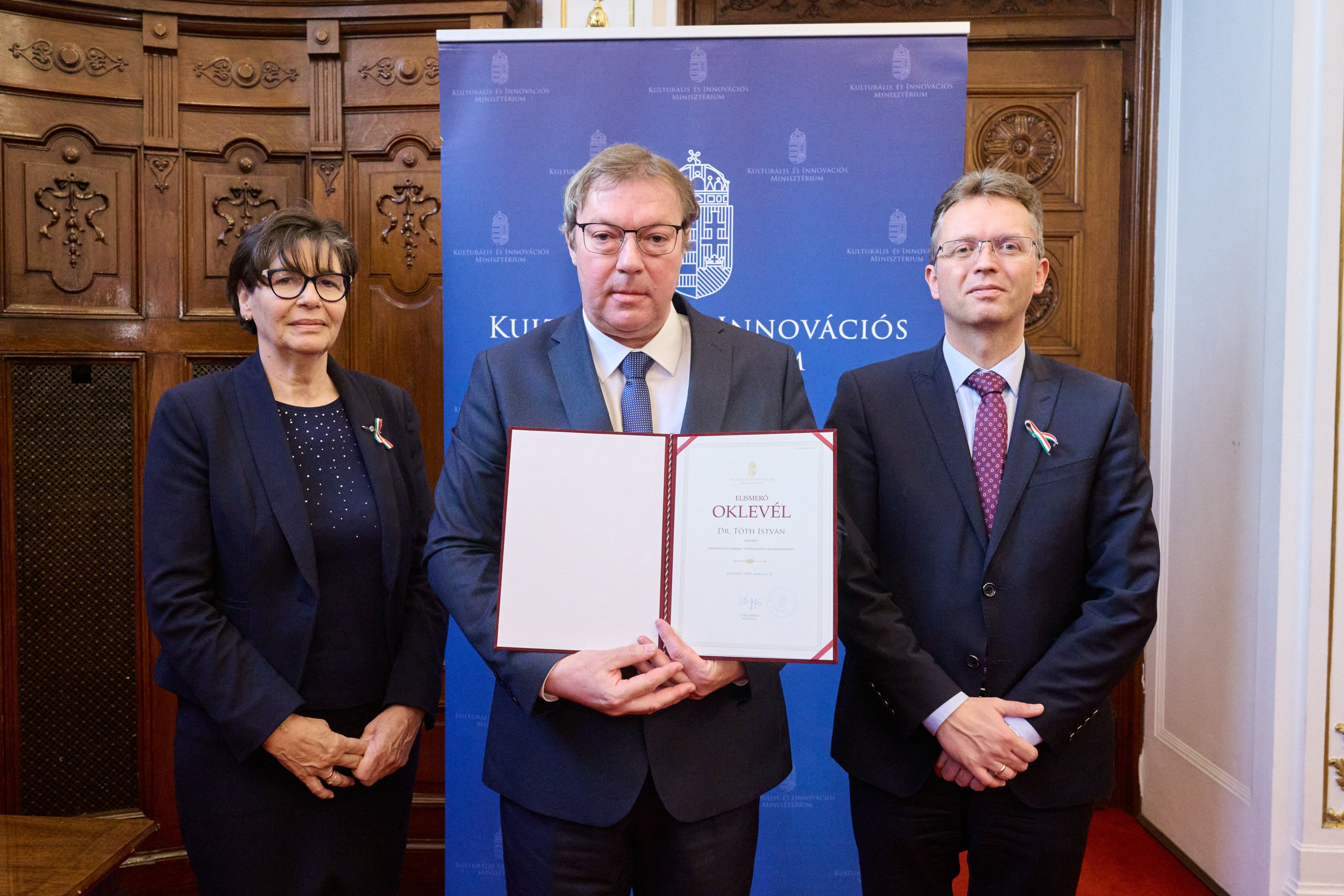 Dr. Tóth István miniszteri elismerő oklevél kitüntetést kapott
